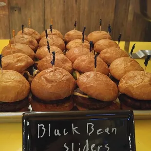 Scorekeepers in house catering