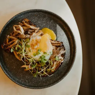 Mushroom toast
