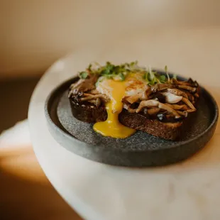 Mushroom toast