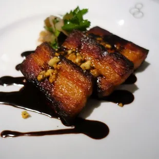 07/11/18 Scotch 80 Prime: Bacon&apos;s Best – Nueske&apos;s Bacon, Chocolate Root Beer Glaze, Spicy Pecan Brittle