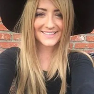 Ellie D.