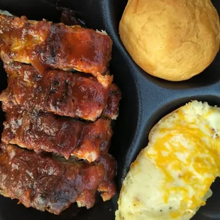 Half rack combo (Cole slaw not pictured). There are 8 ribs total.