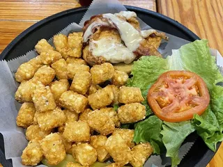 Henry's Restaurant & Bar