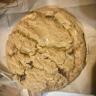 Chocolate chip cookie