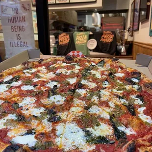 Margherita with green Chile