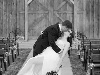 Heartland Country Barn