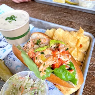 Scott's Connecticut Style Lobster Roll