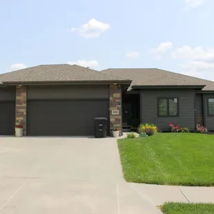 Exterior House Painting in Elkhorn NE 68022 | Exterior Painting Elkhorn NE