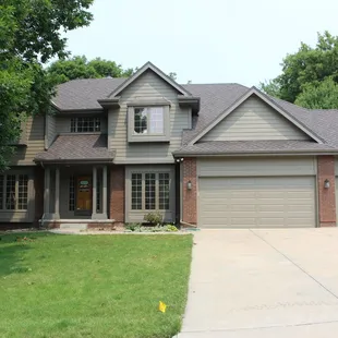 The sun is shining,  add curb appeal to your home with a new paint job. Contact us today for a free estimate!!! 402-894-9001