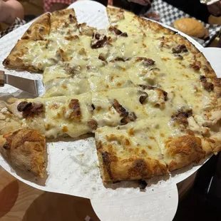 Chicken bacon ranch pizza