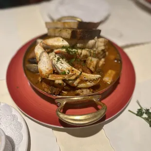 Dungeness Crab &amp; Seafood Cioppino