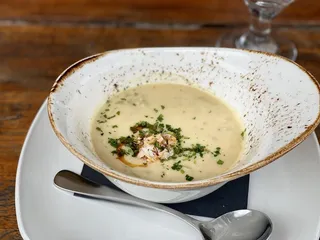 Lake Chalet Seafood Bar & Grill