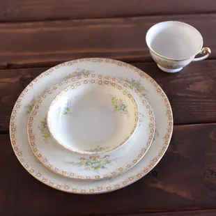 Love the look of vintage china on our farm tables!