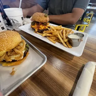 Hatch chili burger, Irish nacho  !!! Burgers are so delicious  !!! The best