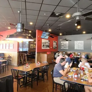 Friends and family here for Sun lunch Jul 2024