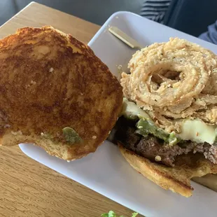 Toasted bun, nice touch!