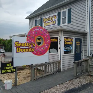 Scotty"s!! Been a while!! Got the last three peanut butter filled!!