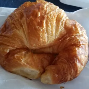 Plain croissant