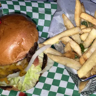 Scotty&apos;s Burger with Truffle Fries