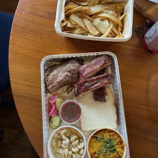 Combo plate and thin fries
