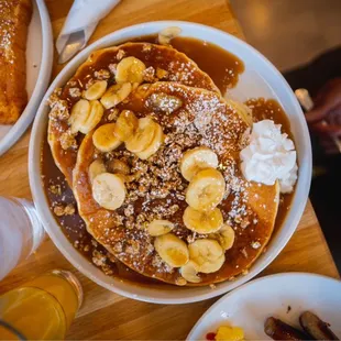 Banana Crunch Pancakes