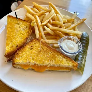 Supreme Grilled Cheese