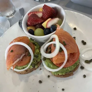 Smoked Salmon Benedict