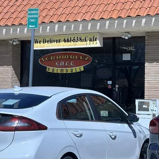 Front of restaurant Scramblez cafe