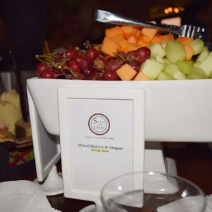 fruit platter and food label with allergy alerts