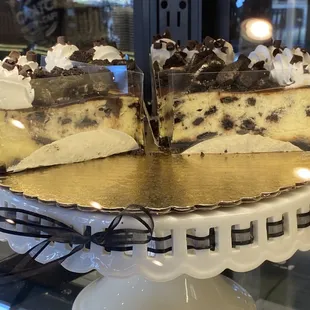 Oreo Madness Cheesecake Slice