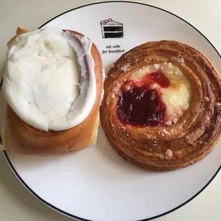 Traditional Cinnamon Roll
