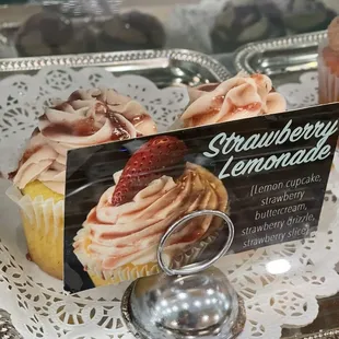 Strawberry Lemonade Oversized Cupcakes