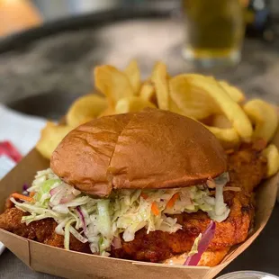 chicken wings and fried chicken, bbq wings, poultry, chicken wings, food, fried chicken wings, fried chicken, chicken, bbq chicken