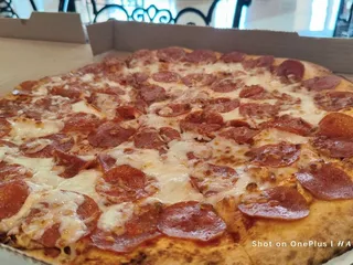 Reds Deli