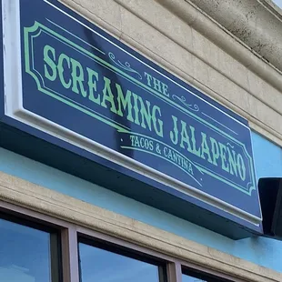 Logo front door