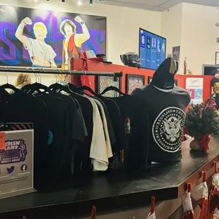 Additional bar, seating area to right