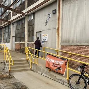 Saturday, 16 December 2023 at the Screw Factory Holiday Market