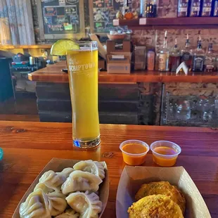 Dos Amigos Mexican-style Lager