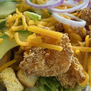 Shrimp salad, honey bbq wings, fish and shrimp basket, shrimp basket!  Delicious  and mushroom appetizers are great!!