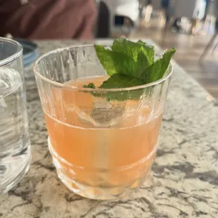 oysters and mussels, drink