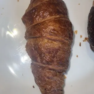 Plain croissant