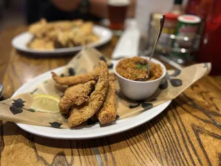 Mud Bugs Bar & Grill