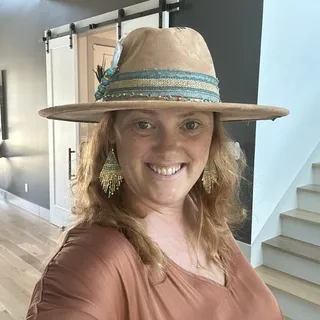Beth G.