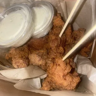 Popcorn chicken, garlic aioli