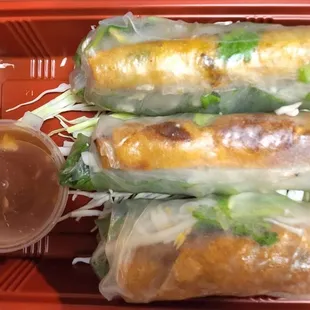 Double rolls, stuffed summer rolls with spring rolls