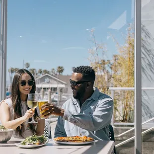 Sea Level Restaurant & Lounge