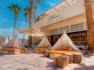 Élia Beach Club