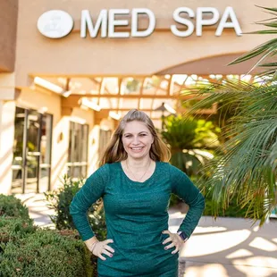 If you are looking for a new place to call home.... I'm here for you and I have time to chat. Call the spa and book with me. Welcome home!