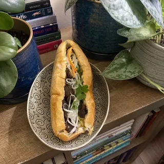 A7. Vietnamese Sandwich (Banh Mi)