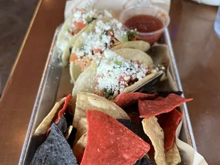 Washington Square Bar & Grill